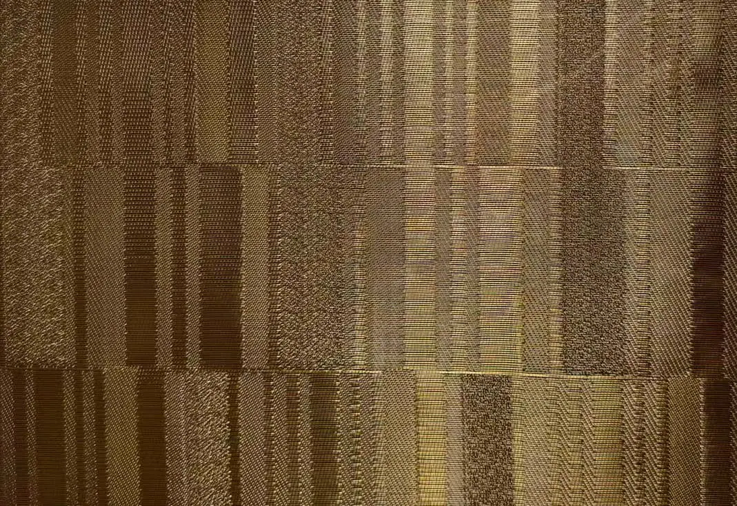 SG-LG-049 laminated glass metal mesh pattern sample