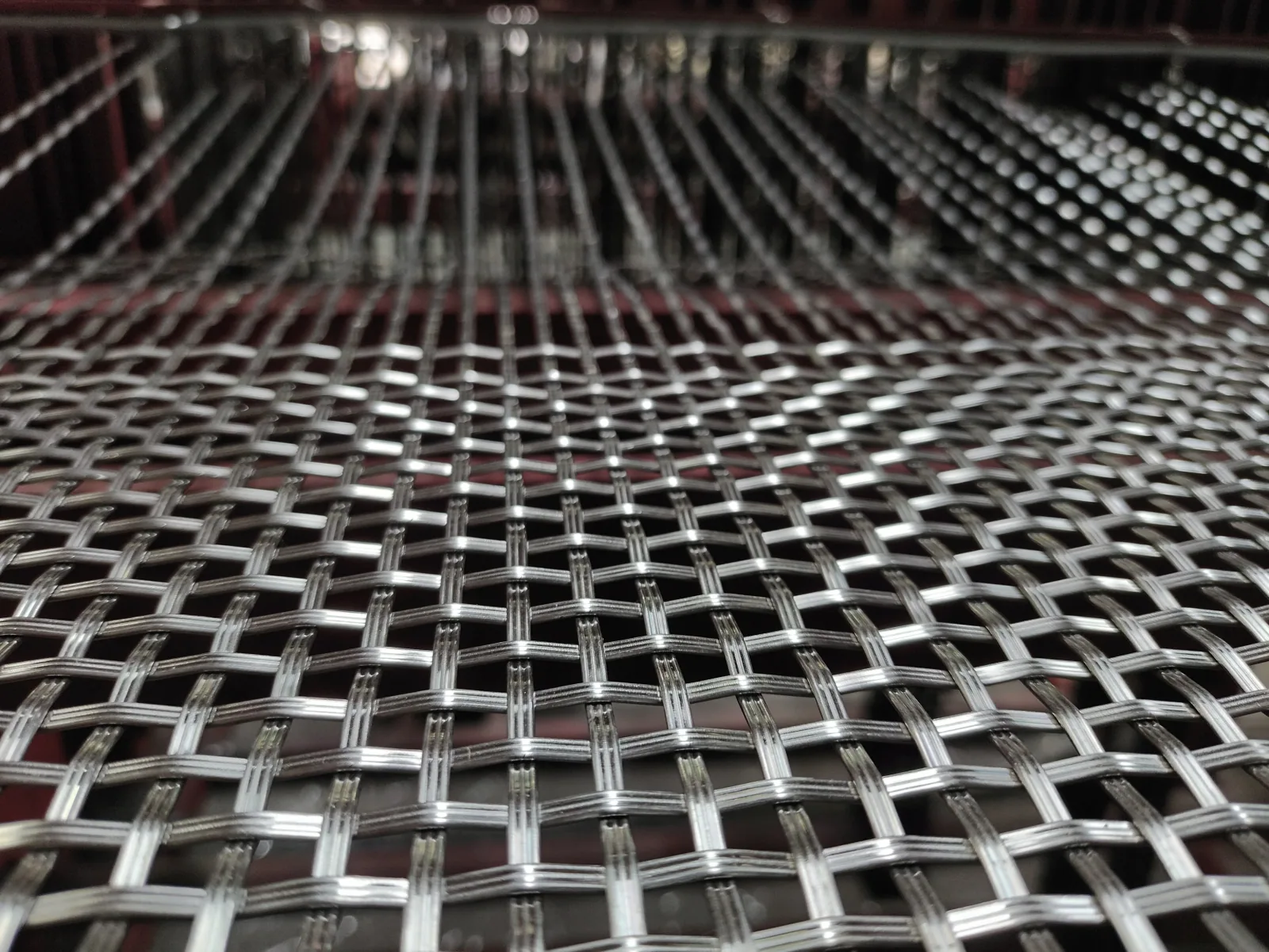 SGORIA woven architectural metal mesh production detail